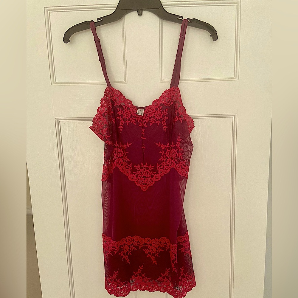 2 Wacoal Lace Trimmed Chemises